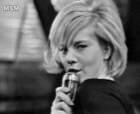 clip-sylvie/sylvie_vartan_locomotion_15_small.jpg