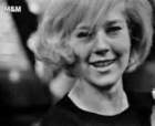 clip-sylvie/sylvie_vartan_locomotion_16_small.jpg