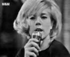 clip-sylvie/sylvie_vartan_locomotion_8_small.jpg