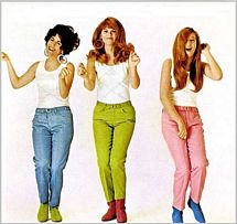Le Shangri Las in trio nella seconda metà degli anni '60. Da sinistra Mary Ann ganser, Betty e Mary Weiss