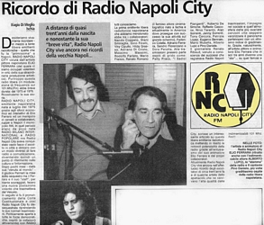 Alberto Lupo negli studi di RNC e Pino Daniele, altro ospite frequente della radio.
